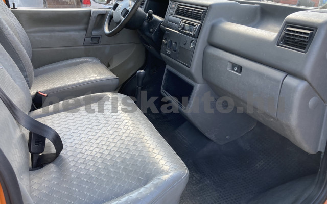 VW Transporter 2.4 7DM 1Z2 F tehergépkocsi 3,5t össztömegig - 2370cm3 Diesel 120386 8/9