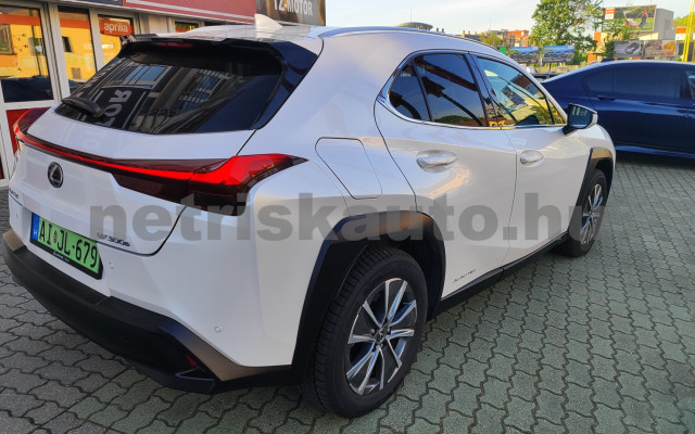 LEXUS UX személygépkocsi - cm3 Kizárólag elektromos 121462 12/12