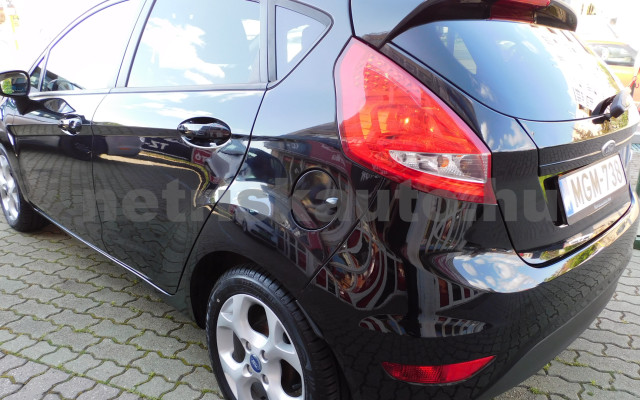 FORD Fiesta 1.4 Champions személygépkocsi - 1388cm3 Benzin 120158 2/12