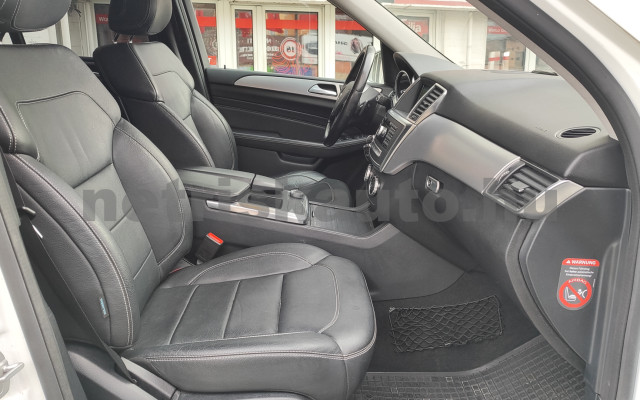 MERCEDES-BENZ M-osztály ML 350 BlueTEC Aut. személygépkocsi - 2987cm3 Diesel 121392 8/12