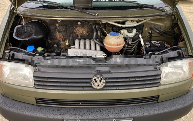 VW Transporter 2.4 Syncro 7DM 1F5 F tehergépkocsi 3,5t össztömegig - 2370cm3 Diesel 121346 6/9