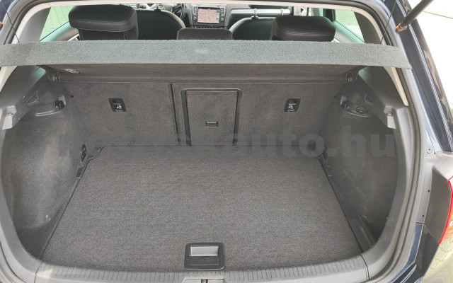 VW Golf e-Golf személygépkocsi - cm3 Kizárólag elektromos 121538 9/11