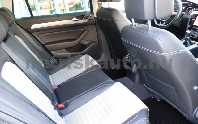 VW Passat 2.0 TDI BMT SCR Highline személygépkocsi - 1968cm3 Diesel 121182 11/12