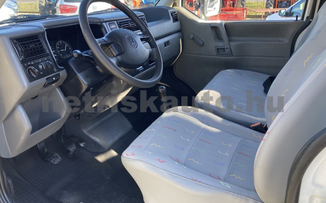 VW Transporter 2.4 7DM 1Z2 F tehergépkocsi 3,5t össztömegig - 2370cm3 Diesel 121076 7/9