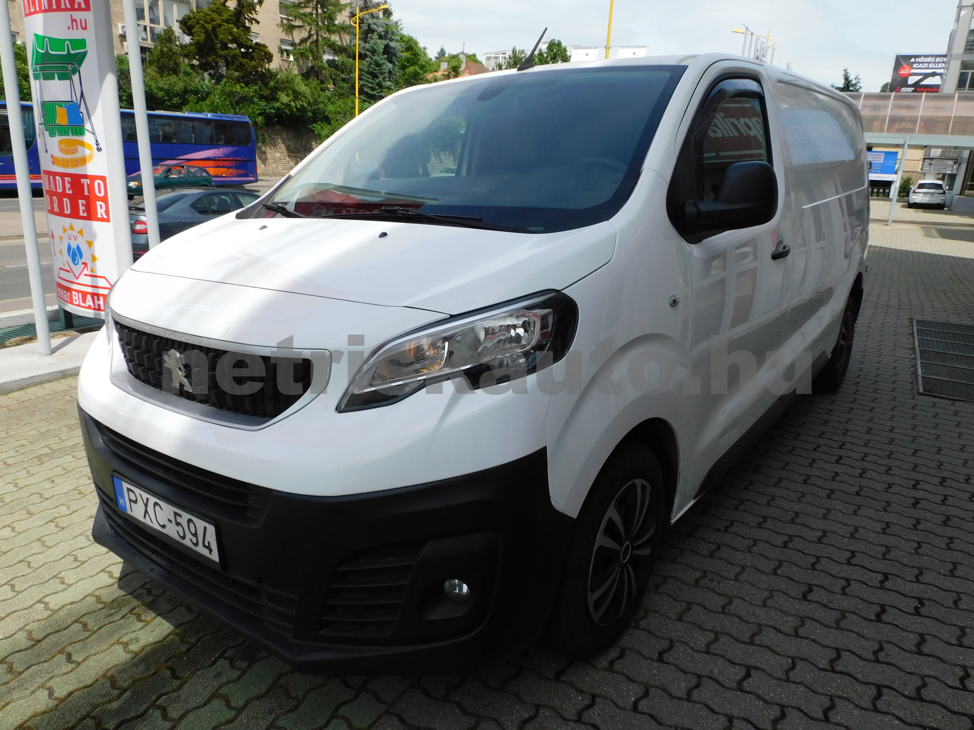 PEUGEOT Expert 2.0 BlueHDi L2 (3sz) Premium tehergépkocsi 3,5t össztömegig - 1997cm3 Diesel 121292 1/12