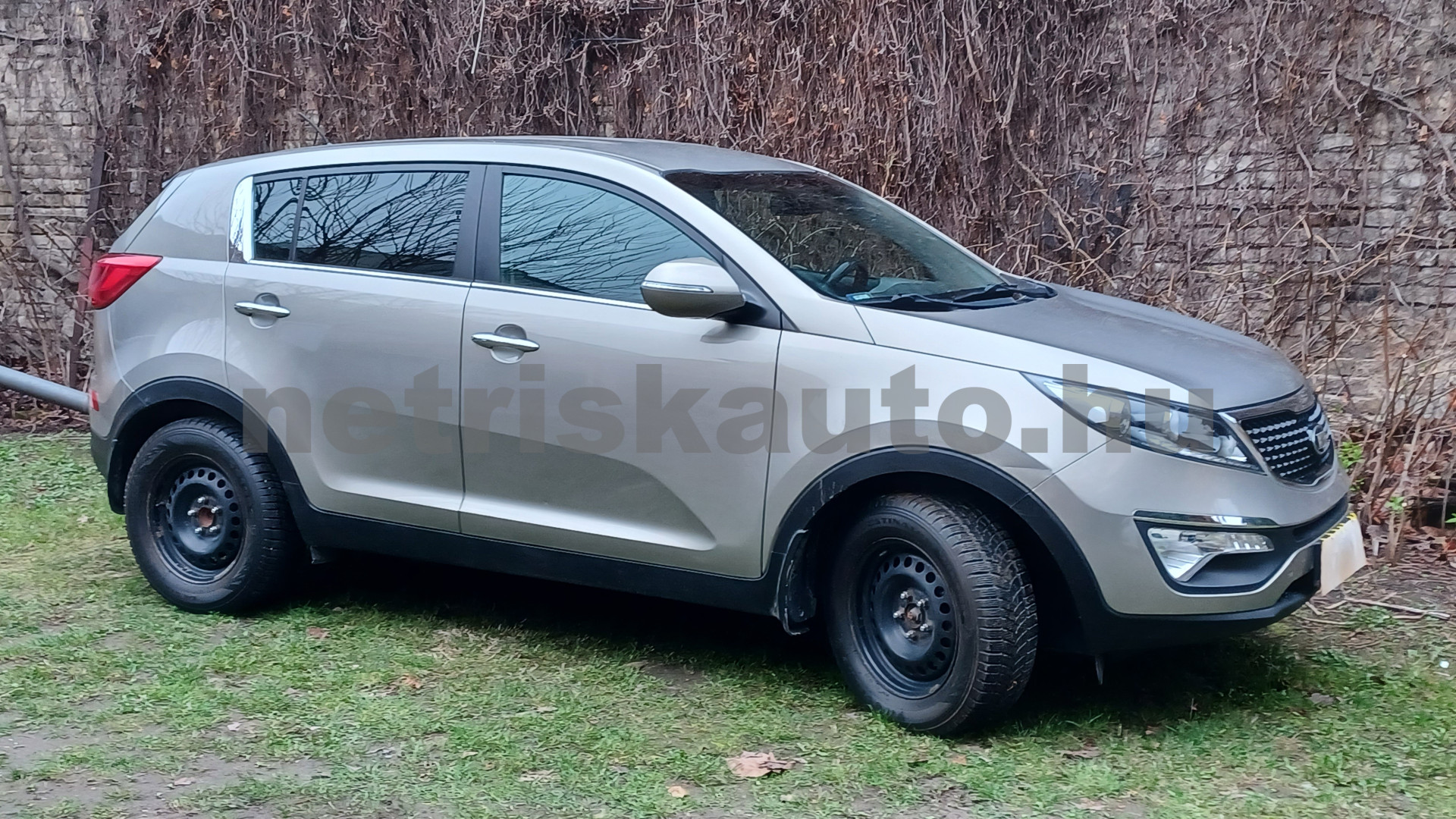 KIA Sportage 1.6 GDI EX Limited személygépkocsi - 1591cm3 Benzin 120993 1/8