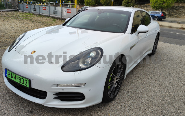 PORSCHE Panamera Panamera S E-Hybrid tiptronic személygépkocsi - 2995cm3 Hybrid 121294 10/11