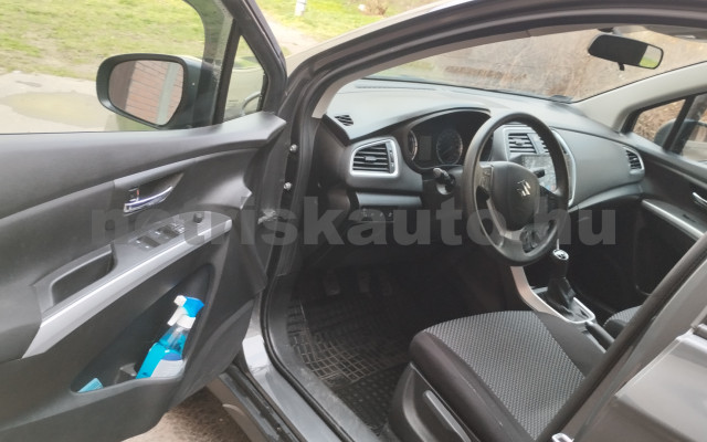 SUZUKI SX4 S-Cross 1.0T GL+ személygépkocsi - 998cm3 Benzin 121162 7/12