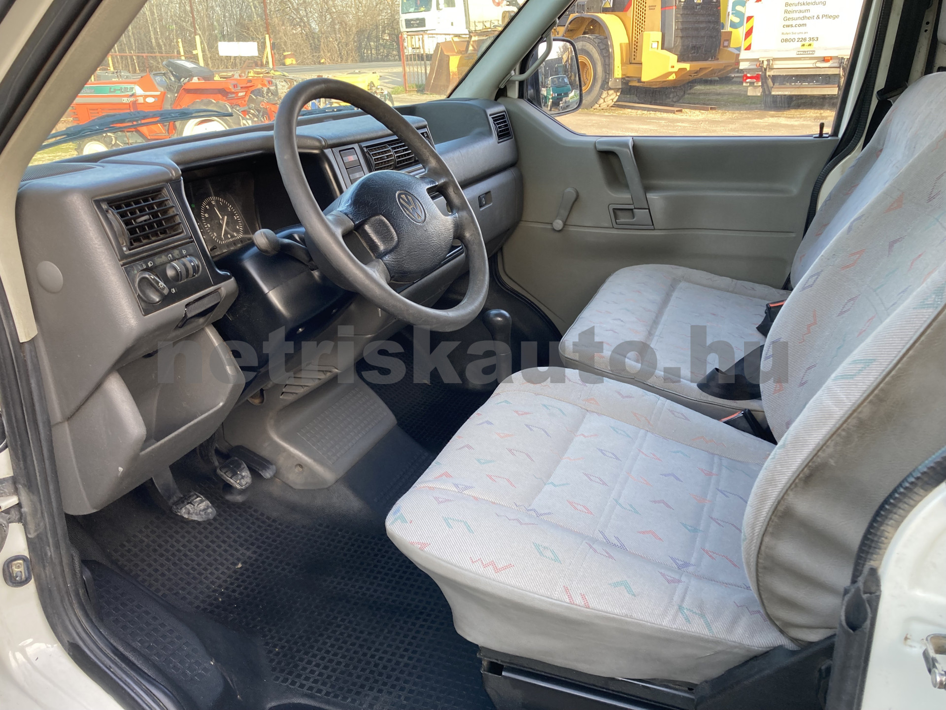 VW Transporter 2.4 Mixto tehergépkocsi 3,5t össztömegig - 2370cm3 Diesel 121414 6/9