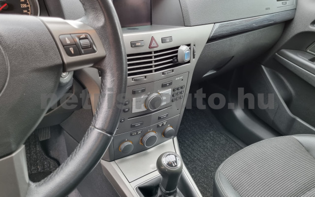 OPEL Astra 1.8 Cosmo személygépkocsi - 1796cm3 Benzin 119993 12/12
