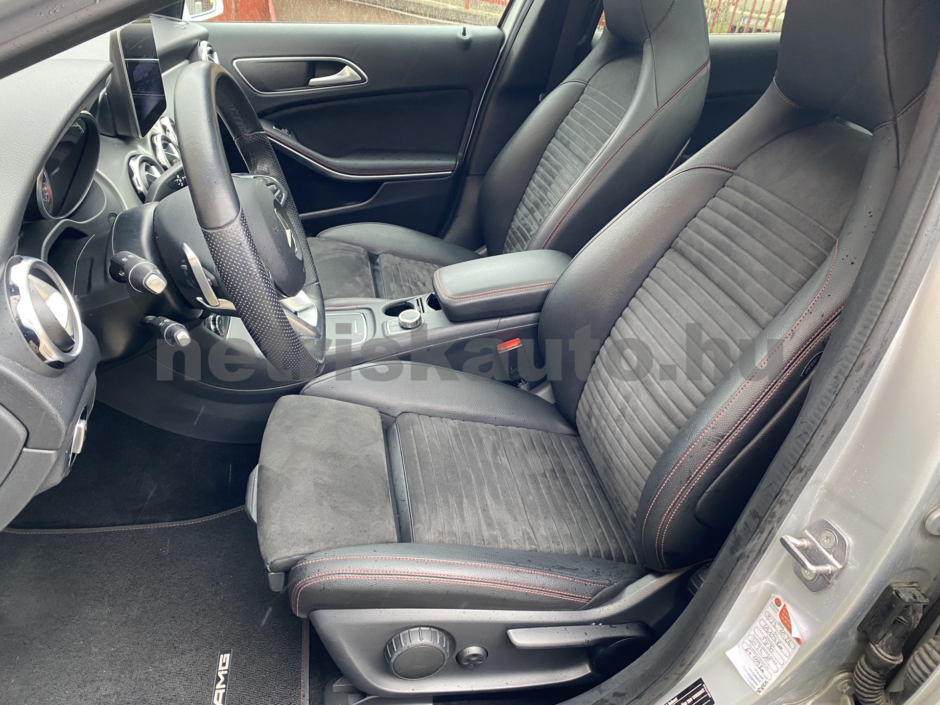 MERCEDES-BENZ GLA-osztály GLA 200 d AMG Sport 7G-DCT személygépkocsi - 2143cm3 Diesel 121428 5/12