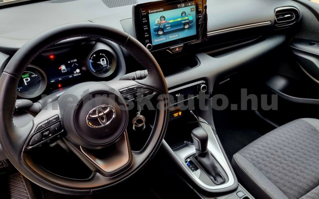 TOYOTA Yaris 1.5 Hybrid Comfort Style Tech e-CVT személygépkocsi - 1490cm3 Hybrid 119918 7/8