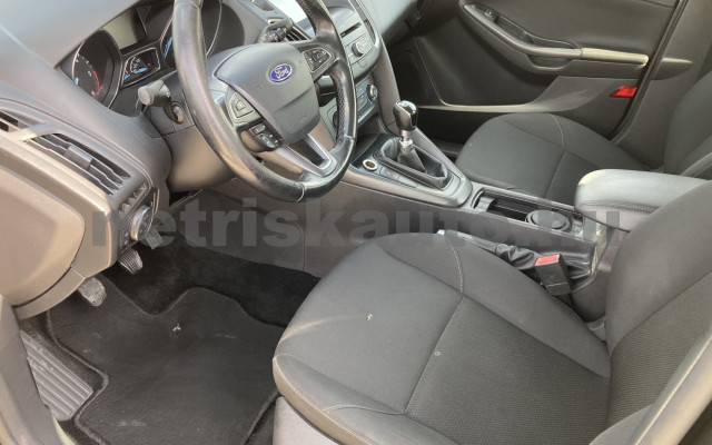 FORD Focus VAN 1.5 TDCi 4 SZEMÉLYES TGK,ÚJ KUPLUNG+KETTŐSTÖMEGŰ tehergépkocsi 3,5t össztömegig - 1499cm3 Diesel 121443 6/11