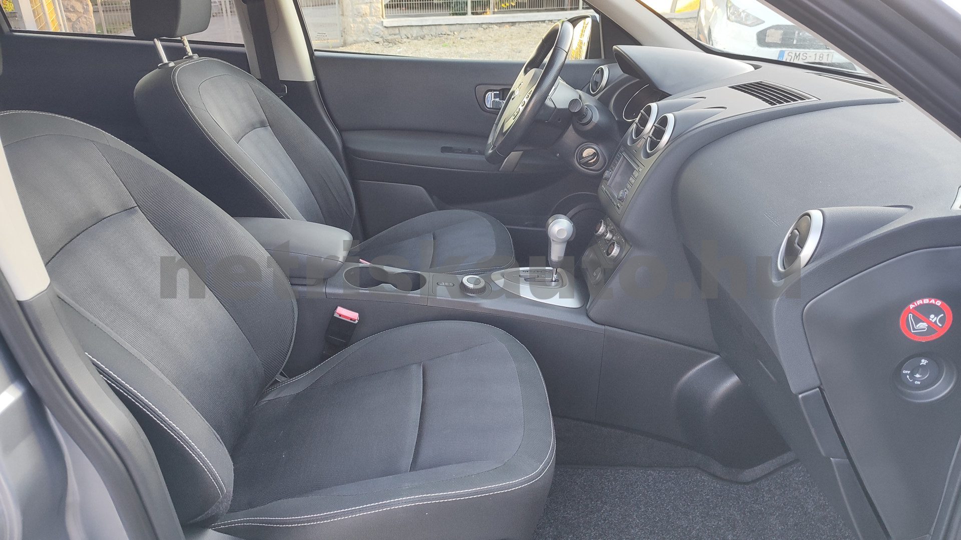 NISSAN Qashqai 2.0 dCi Tekna 4WD Aut. személygépkocsi - 1995cm3 Diesel 121602 9/12