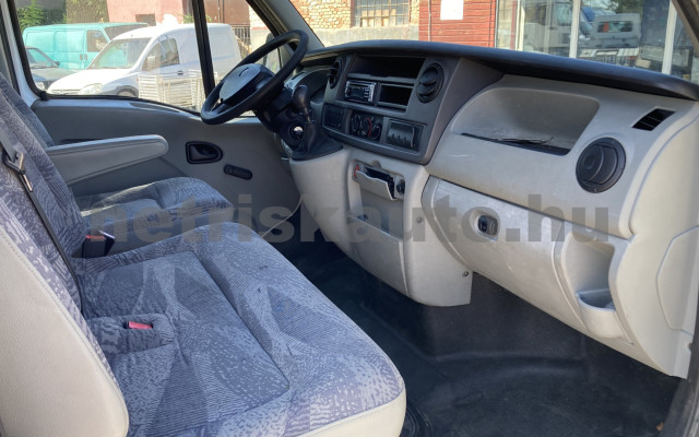 RENAULT Master 3.0 dCi L2H1 tehergépkocsi 3,5t össztömegig - 2953cm3 Diesel 121573 8/8