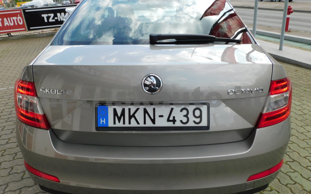 SKODA Octavia 1.4 TSI Elegance személygépkocsi - 1395cm3 Benzin 120188 12/12