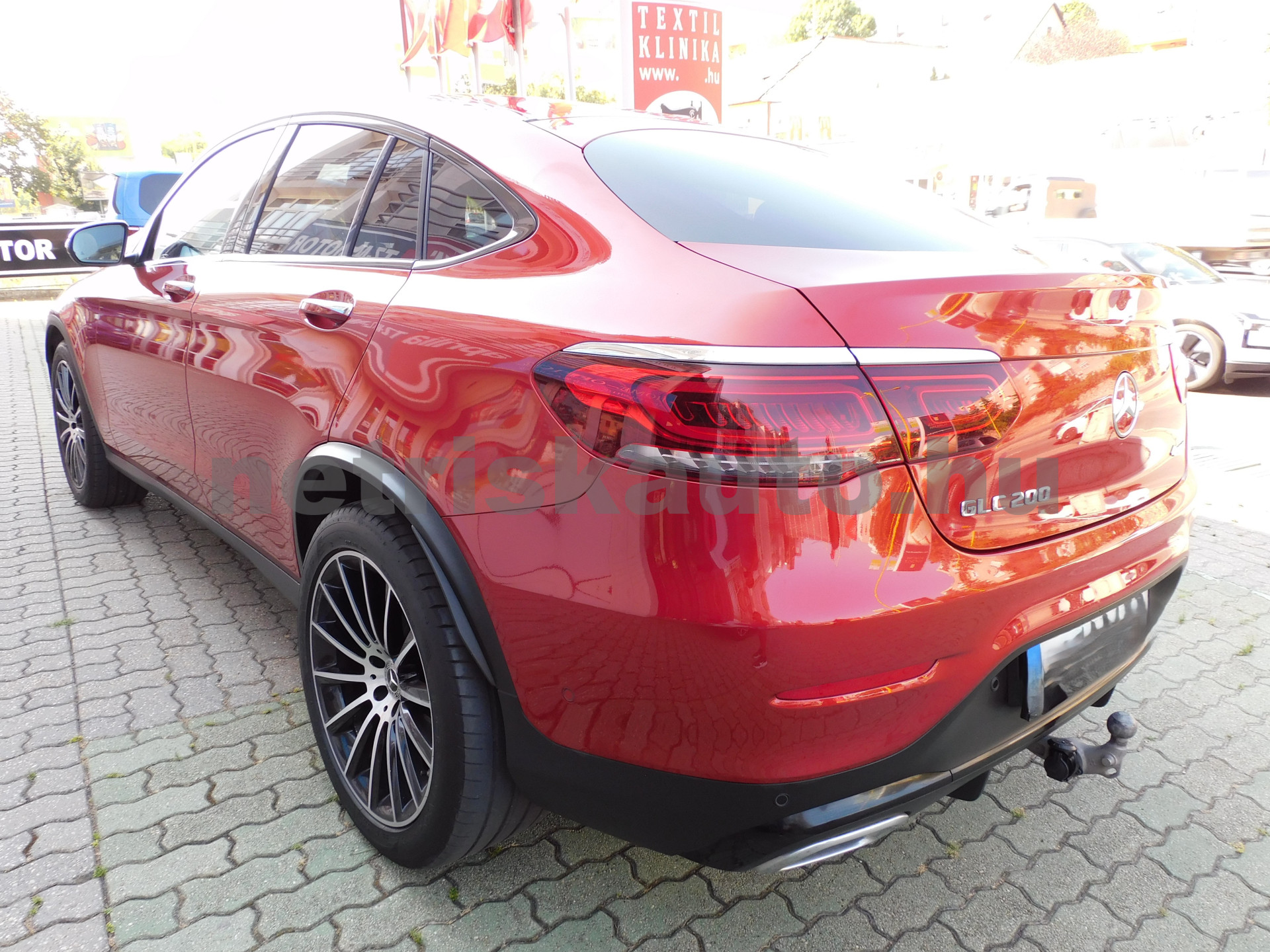 MERCEDES-BENZ GLC-osztály GLC 200 4Matic EQ Boost 9G-TRONIC személygépkocsi - 1991cm3 Hybrid 121240 2/12