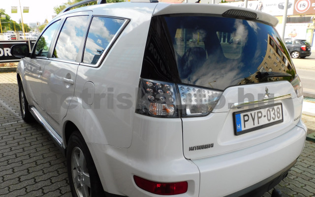 MITSUBISHI Outlander 2.2 D Instyle Navi TC-SST személygépkocsi - 2179cm3 Diesel 121172 3/12