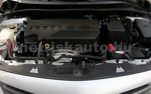 TOYOTA Corolla 1.33 Live személygépkocsi - 1329cm3 Benzin 119844 9/11