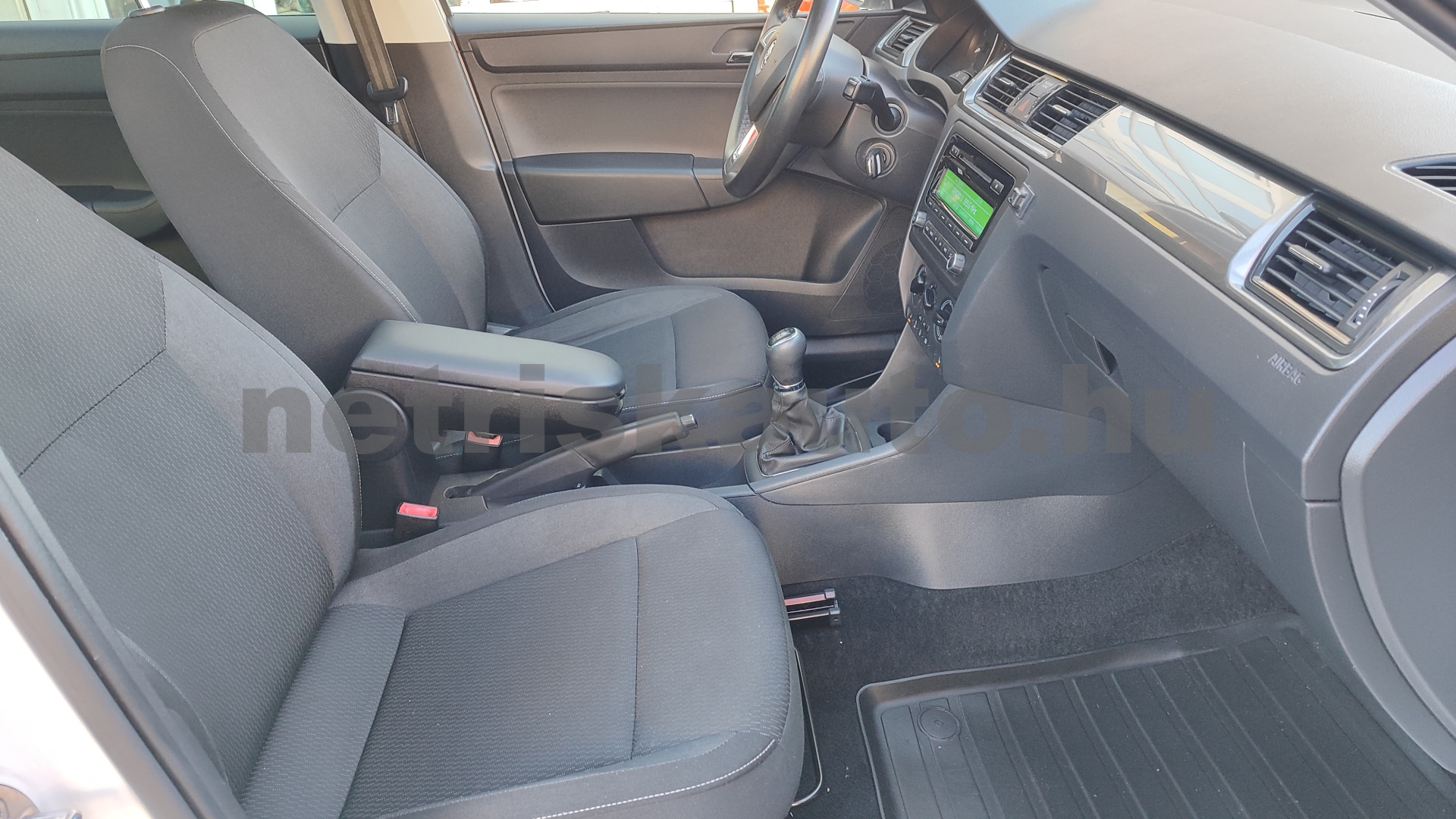 SKODA Rapid 1.2 TSI Ambition személygépkocsi - 1197cm3 Benzin 121305 8/12