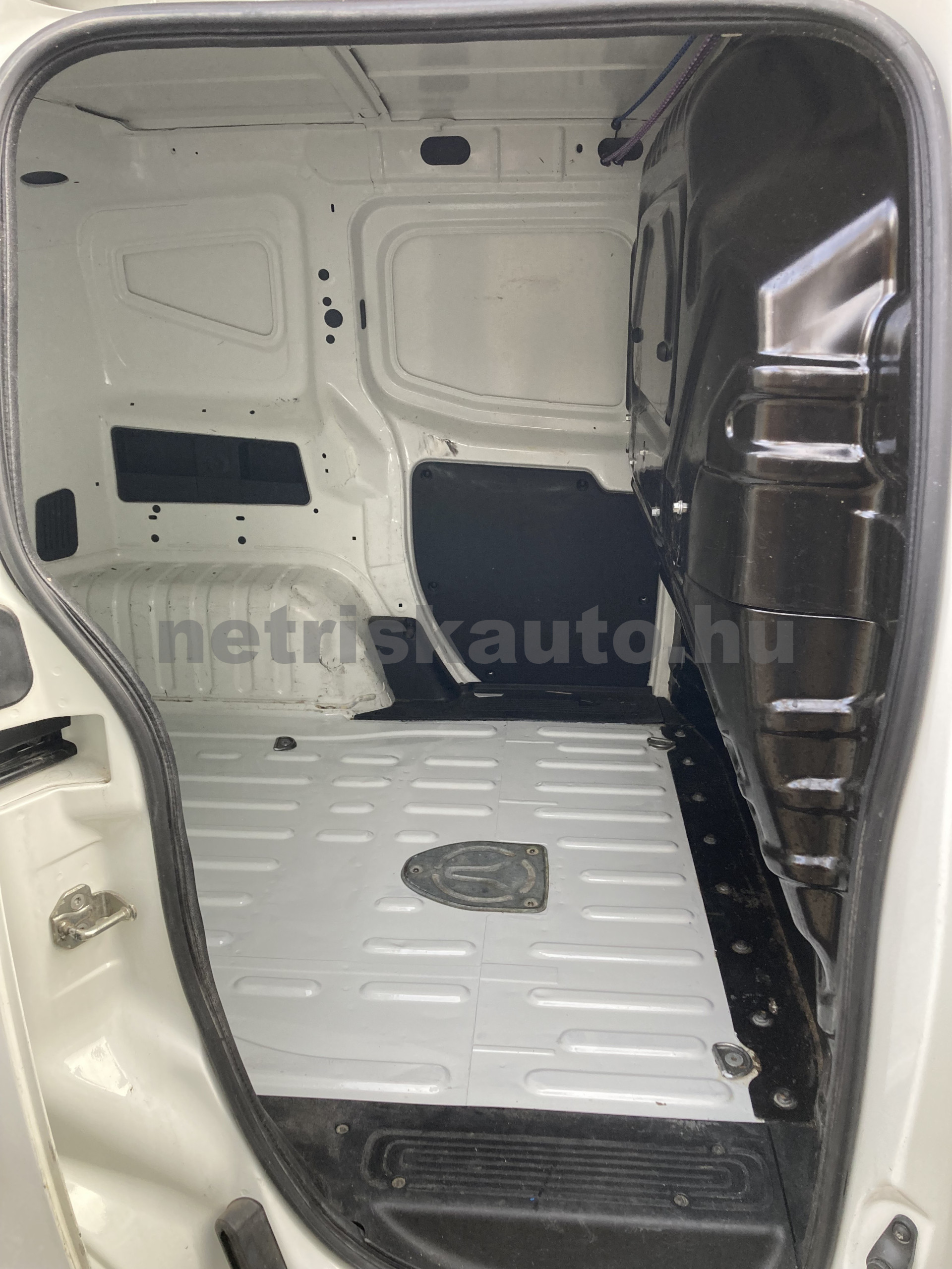 FIAT Fiorino 1.3 Mjet SX E6 tehergépkocsi 3,5t össztömegig - 1248cm3 Diesel 121339 9/9