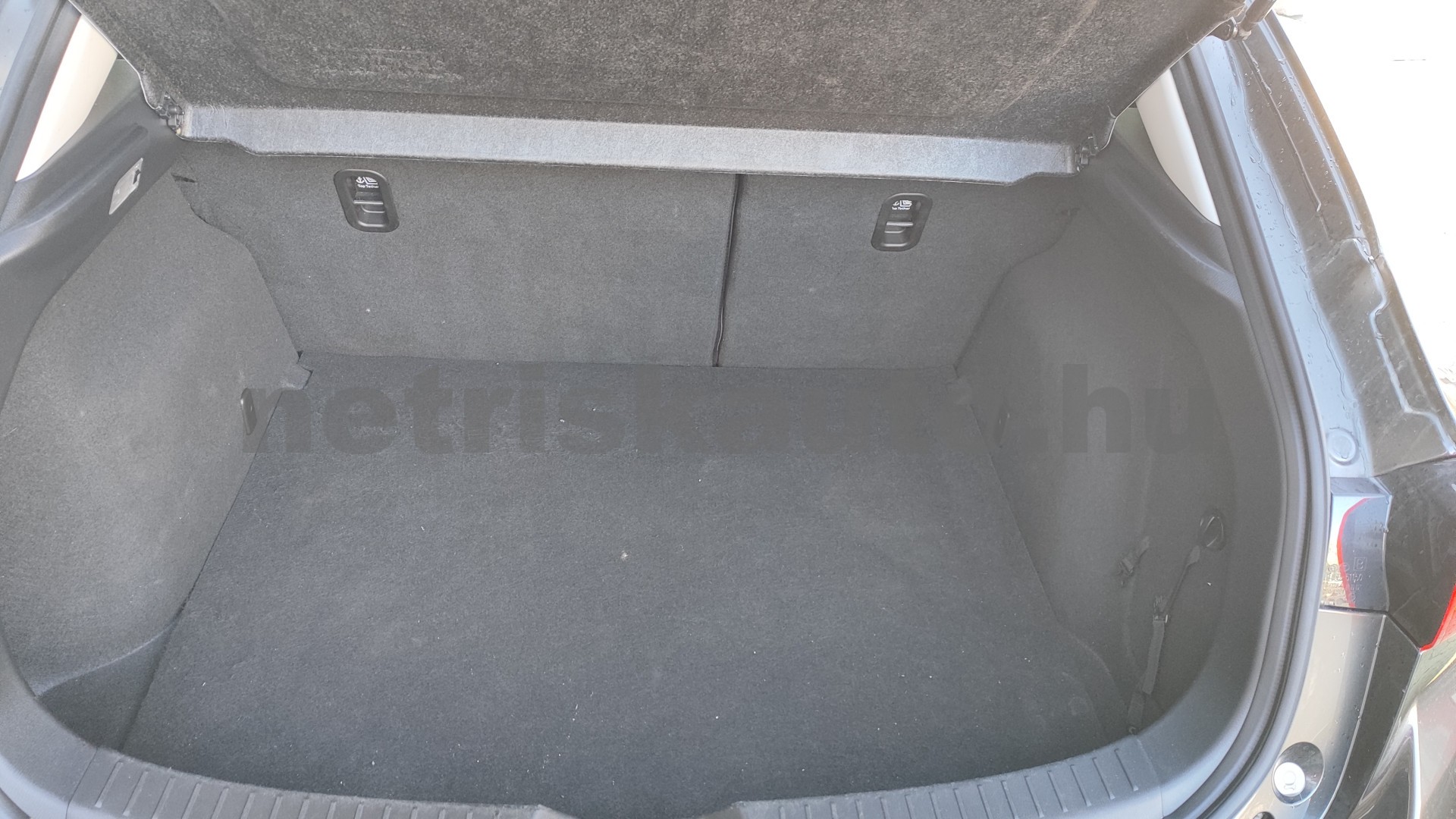 MAZDA Mazda 3 2.2 D Challenge személygépkocsi - 2191cm3 Diesel 121376 11/12