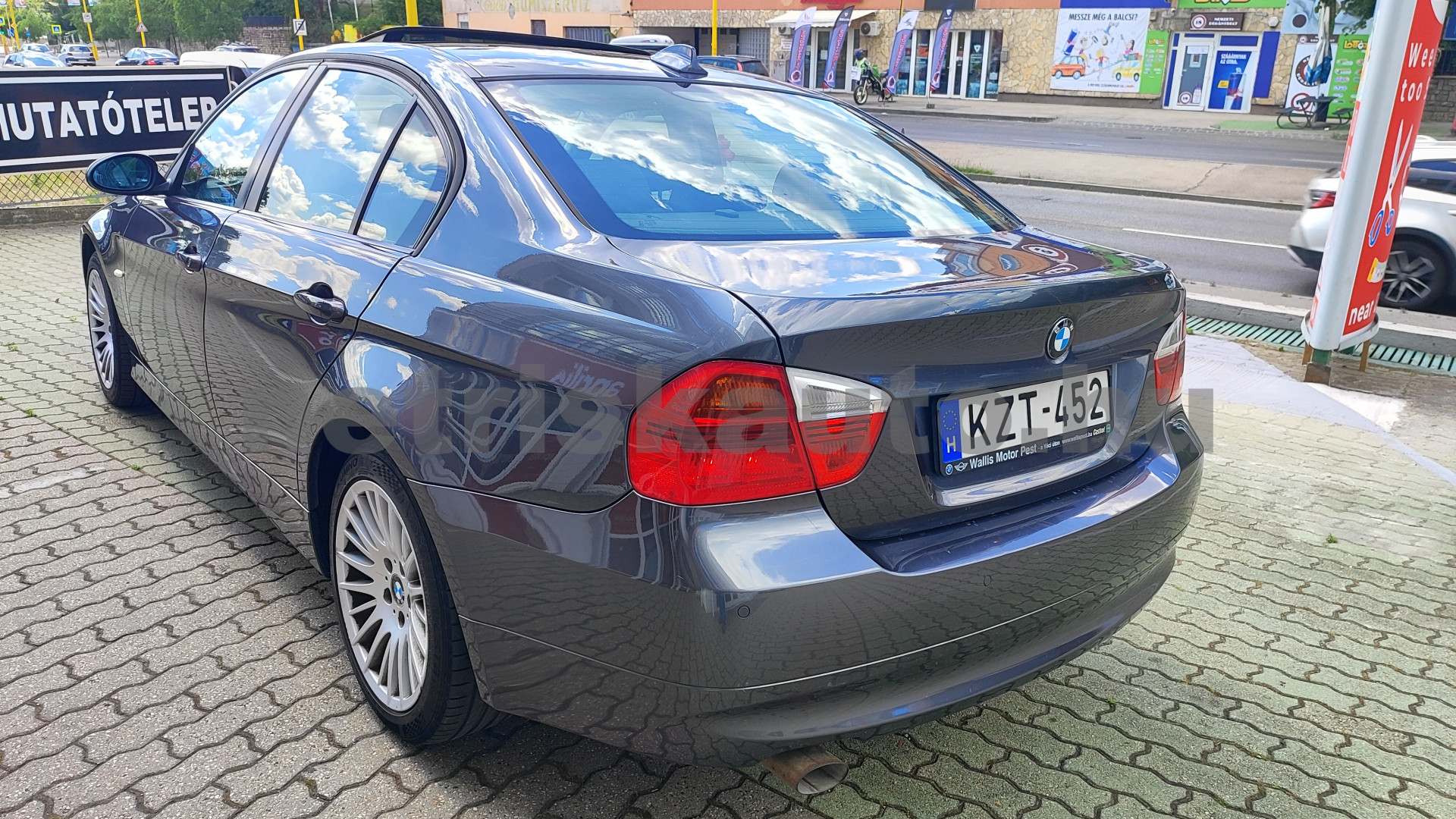 BMW 3-as sorozat 320d Aut. személygépkocsi - 1995cm3 Diesel 121490 2/12
