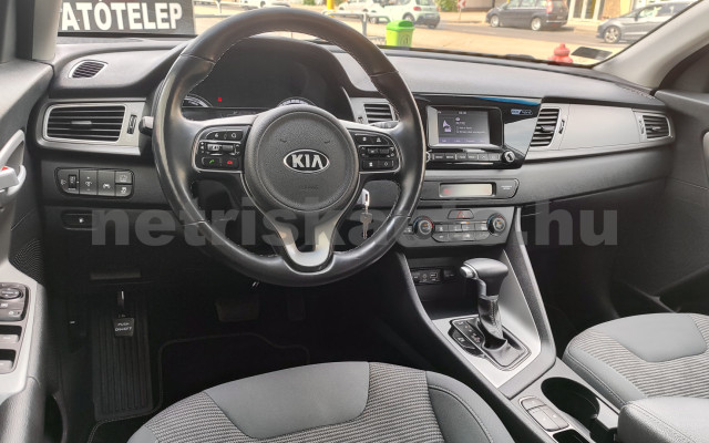 KIA Niro 1.6 GDI LX DCT személygépkocsi - 1580cm3 Hybrid 121487 6/12