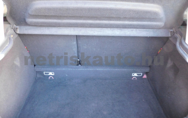 RENAULT Clio 1.2 TCe Limited személygépkocsi - 1197cm3 Benzin 121238 11/12