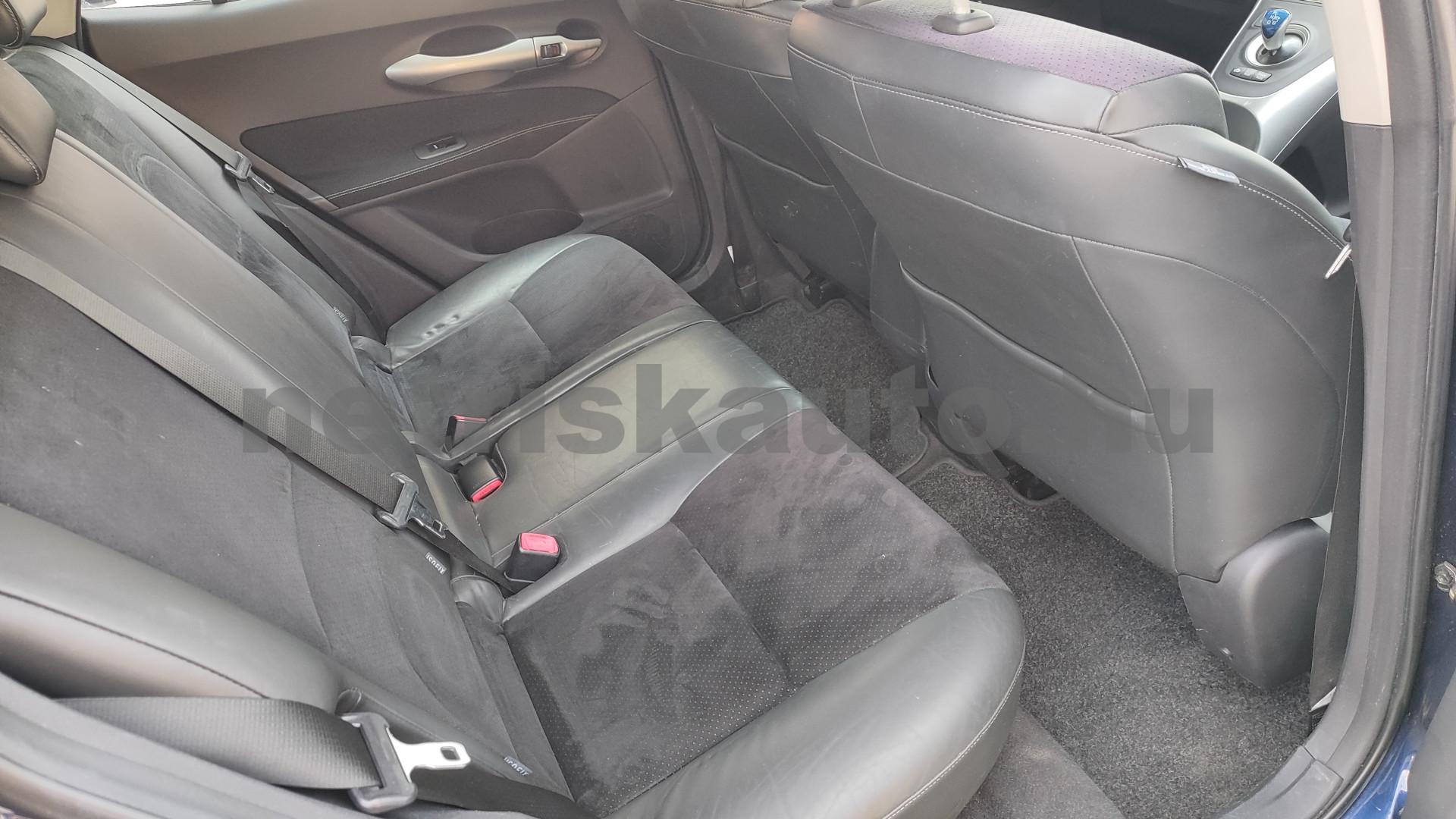TOYOTA Auris 1.8 HSD Sol Navi Aut. személygépkocsi - 1798cm3 Hybrid 121524 9/12