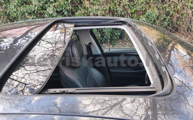 BMW 5-ös sorozat 530d Aut. személygépkocsi - 2993cm3 Diesel 121397 7/12