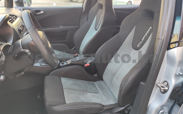 SEAT Leon 2.0 TFSI Cupra R személygépkocsi - 1984cm3 Benzin 121495 5/12