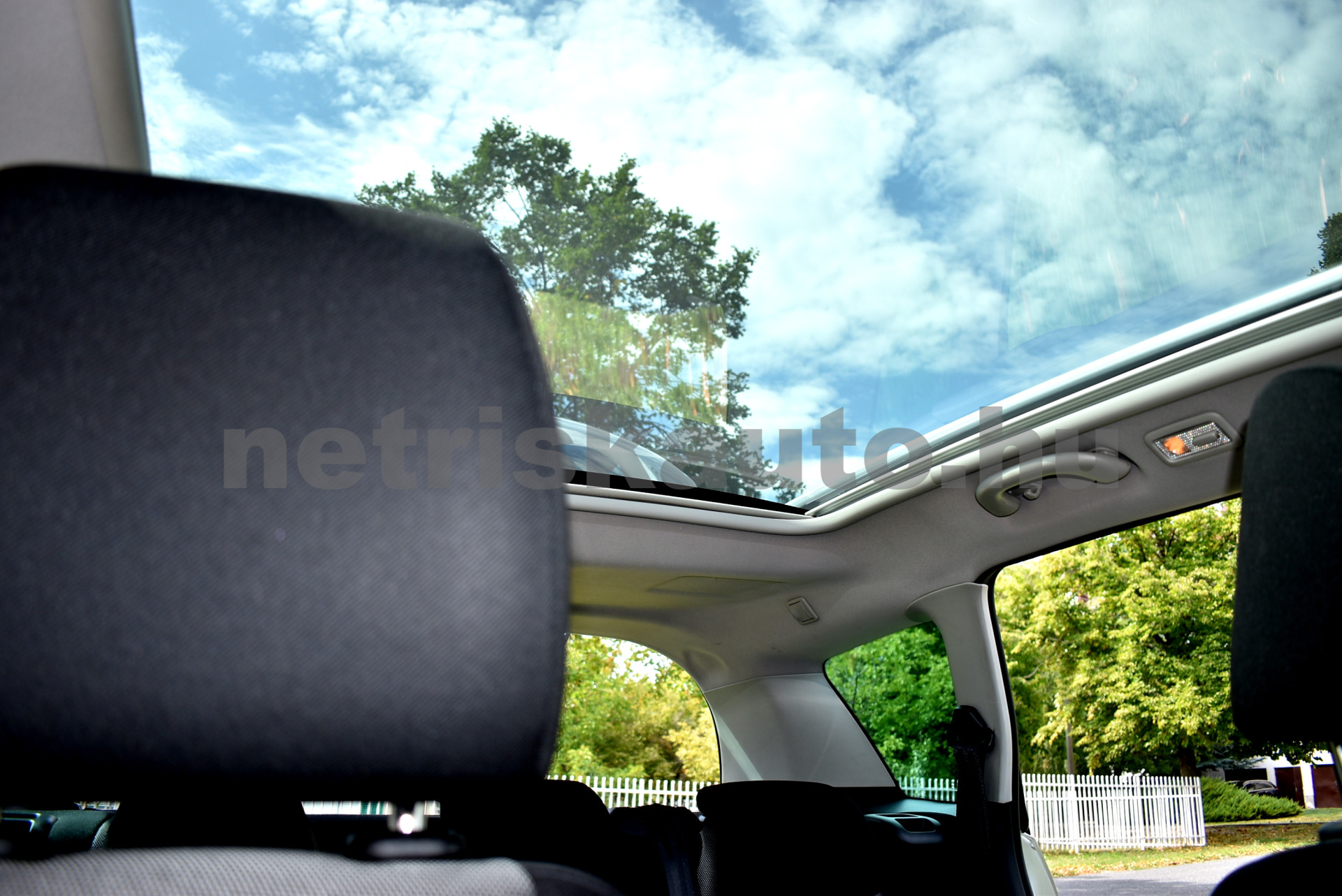 PEUGEOT 308 1.6 e-HDi Access személygépkocsi - 1560cm3 Diesel 121258 7/11