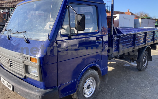 VW LT LT 35 2.4 TD 3 FŐ+PLATÓ,MAGYAR OKMÁNYOS tehergépkocsi 3,5t össztömegig - 2383cm3 Diesel 120709 2/7