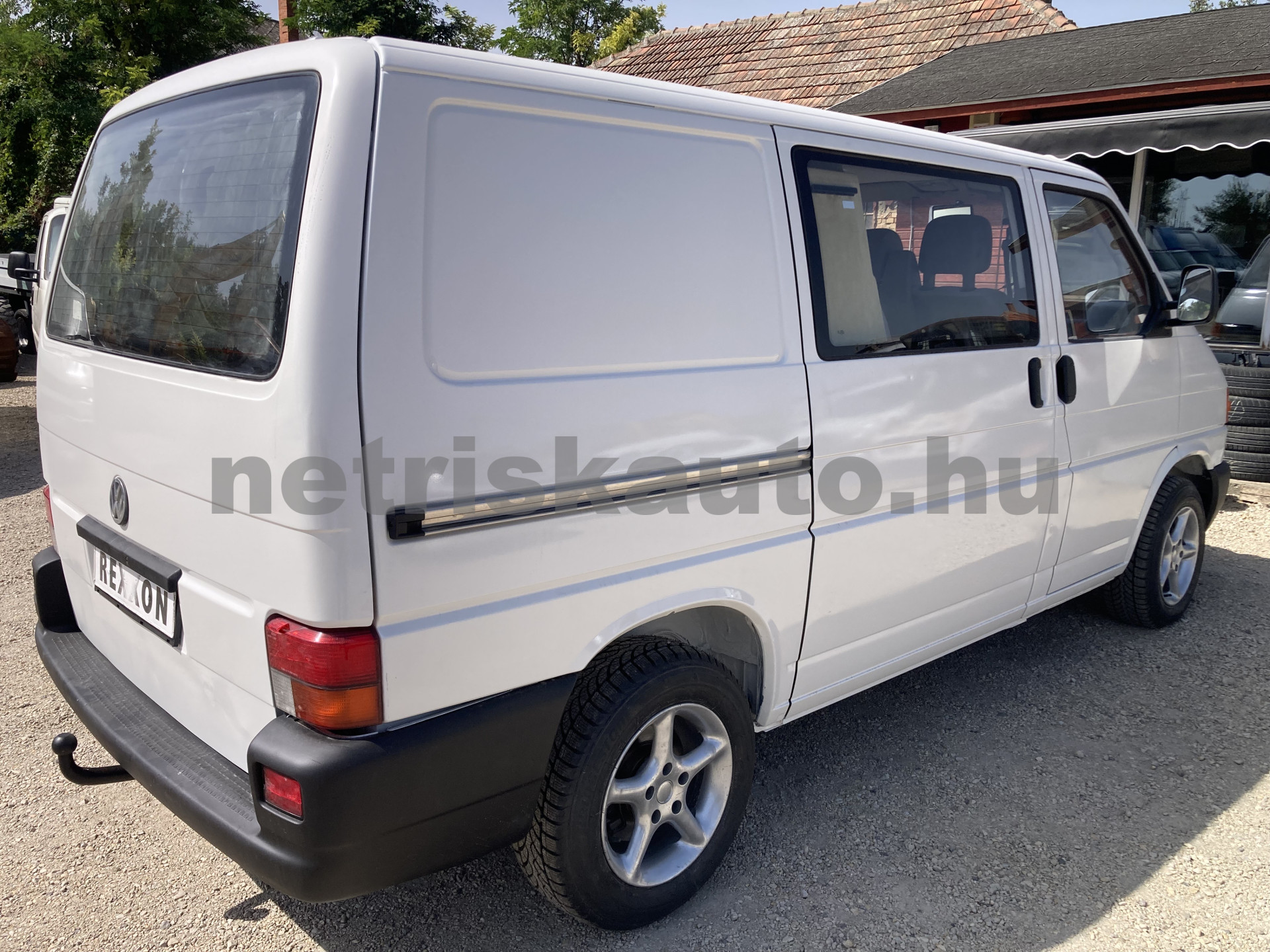 VW Transporter 1.9 Basic Mixto tehergépkocsi 3,5t össztömegig - 1896cm3 Diesel 121555 4/9