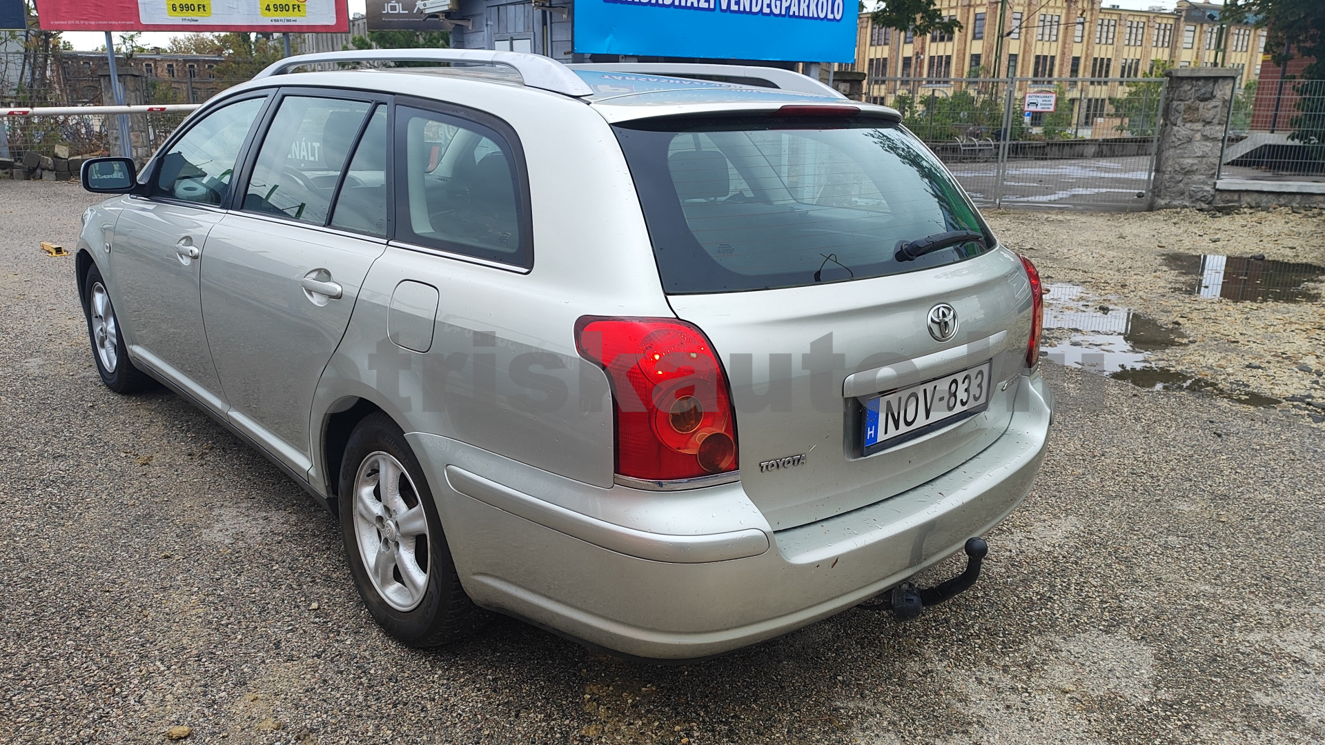 TOYOTA Avensis 1.8 személygépkocsi - 1794cm3 Benzin 121584 2/12