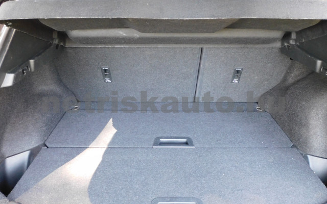 NISSAN Qashqai 1.3 DIG-T N-Connecta személygépkocsi - 1332cm3 Benzin 120360 11/12
