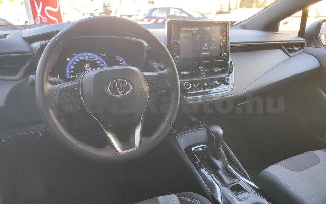 TOYOTA Corolla 1.8 Hybrid Trek e-CVT személygépkocsi - 1798cm3 Hybrid 121589 6/12
