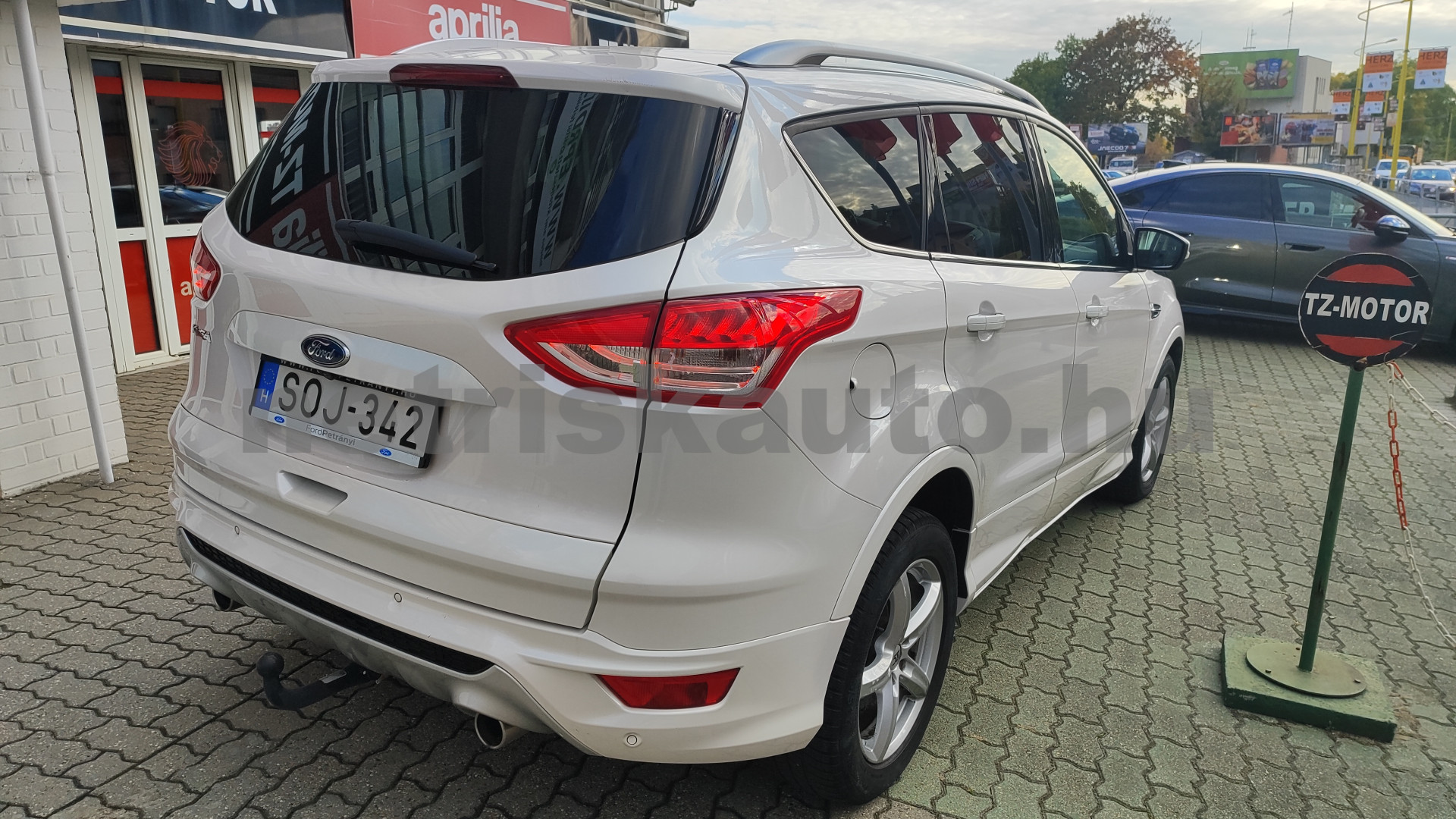 FORD Kuga 2.0 TDCi Titanium Powershift személygépkocsi - 1997cm3 Diesel 121297 2/12