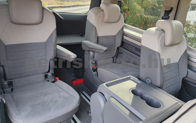 VW Transporter 1.4 TSI PHEV Edi. DSG RT tehergépkocsi 3,5t össztömegig - 1395cm3 Hybrid 121306 11/12