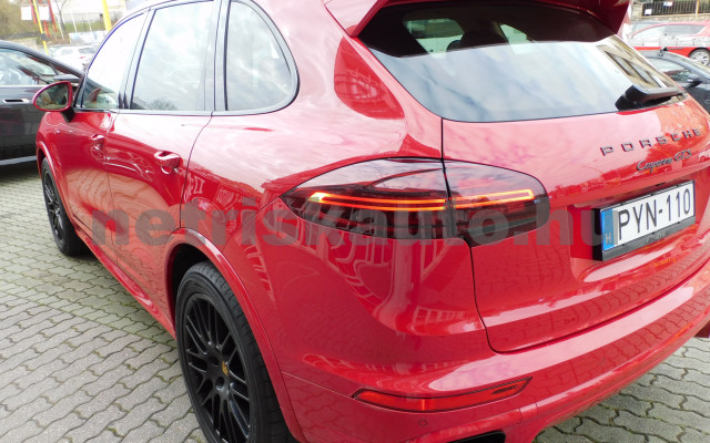 PORSCHE Cayenne Cayenne GTS tiptronic személygépkocsi - 3604cm3 Benzin 120113 2/12