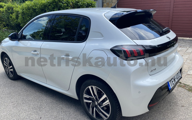 PEUGEOT 208 1.2 PureTech Allure EAT8 személygépkocsi - 1199cm3 Benzin 121484 2/12