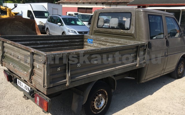 VW Transporter 2.4 Syncro 7DM 1F5 F tehergépkocsi 3,5t össztömegig - 2370cm3 Diesel 119649 3/7