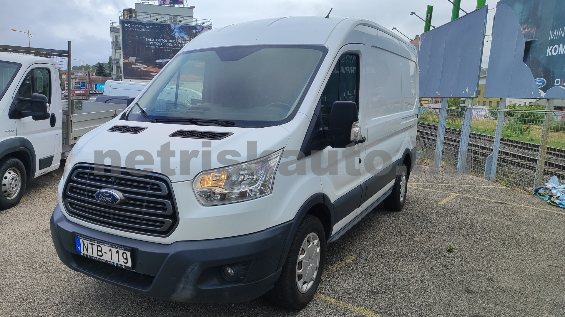 FORD Transit 2.0 TDCi 350 MWB Trend tehergépkocsi 3,5t össztömegig - 1998cm3 Diesel 121507 11/12
