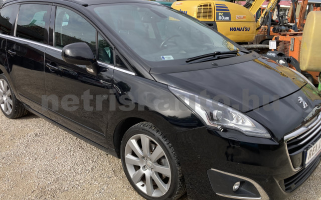 PEUGEOT 5008 2.0 HDi Allure (7 sz.) személygépkocsi - 1997cm3 Diesel 120463 2/12
