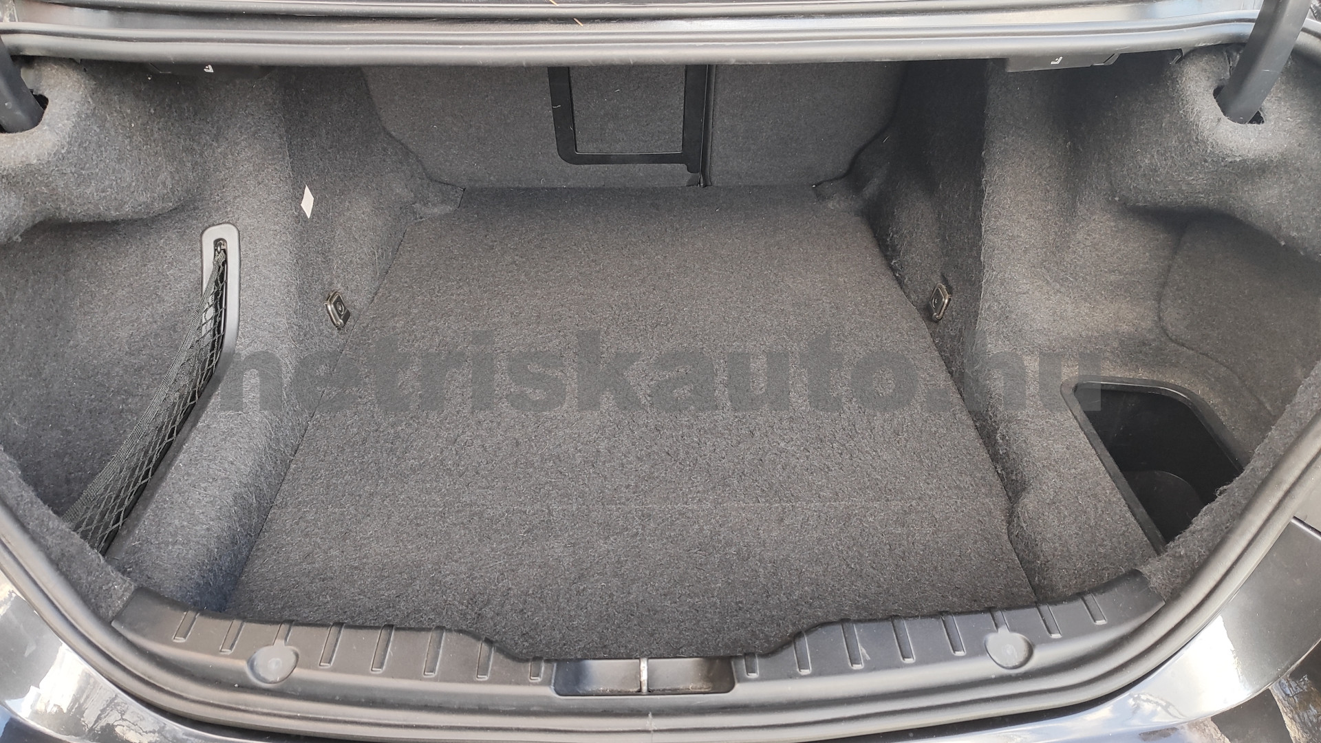 BMW 5-ös sorozat 530d Aut. személygépkocsi - 2993cm3 Diesel 121397 10/12