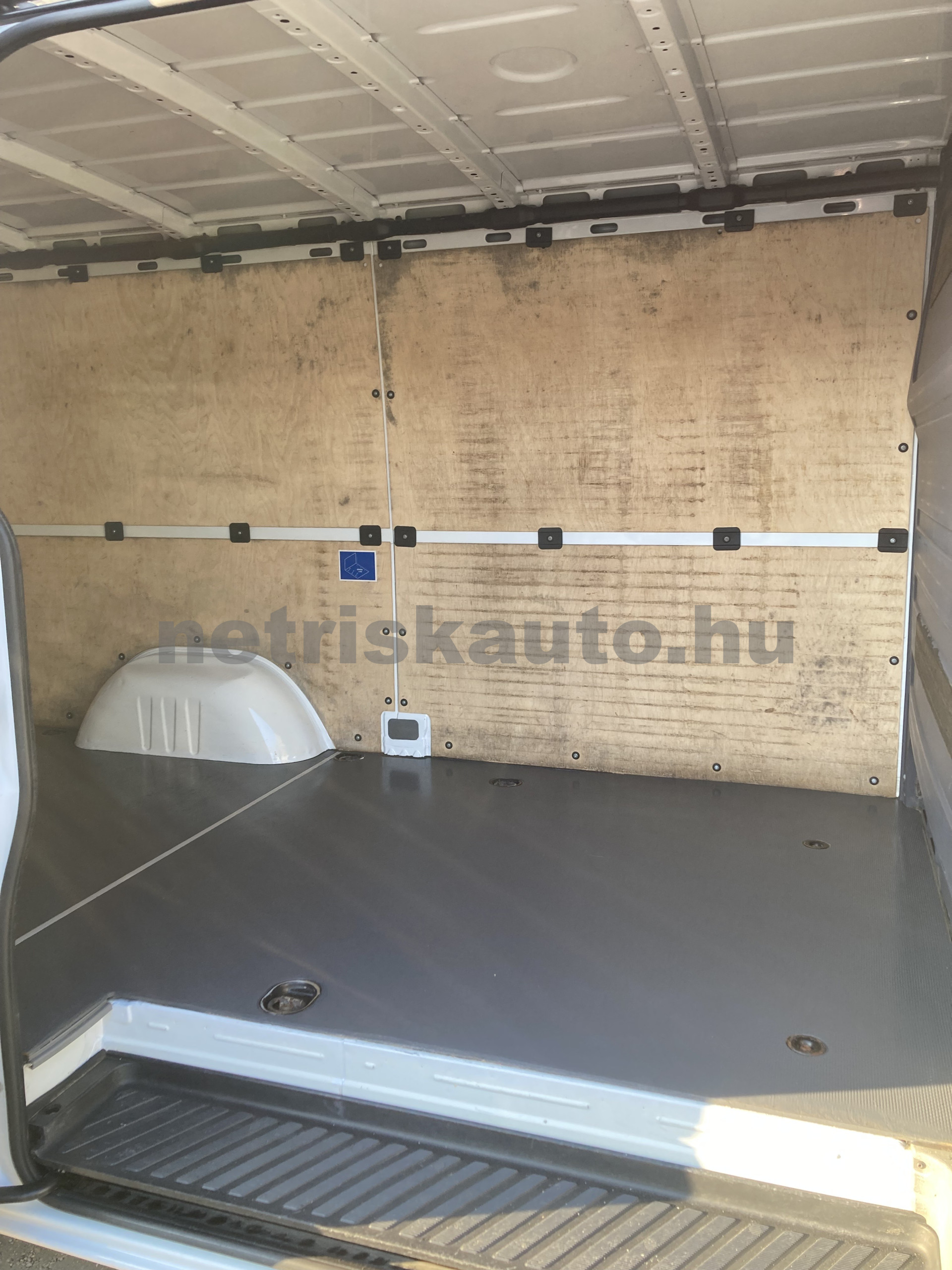 MERCEDES-BENZ Sprinter 210 CDI 906.613.13 tehergépkocsi 3,5t össztömegig - 2143cm3 Diesel 121082 6/9