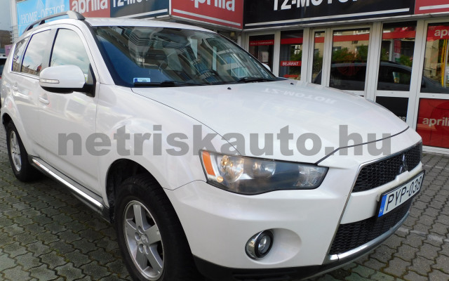MITSUBISHI Outlander 2.2 D Instyle Navi TC-SST személygépkocsi - 2179cm3 Diesel 121172 2/12