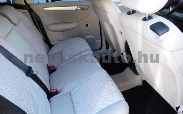 MERCEDES-BENZ B-osztály B 180 CDI Autotronic személygépkocsi - 1991cm3 Diesel 120349 9/12