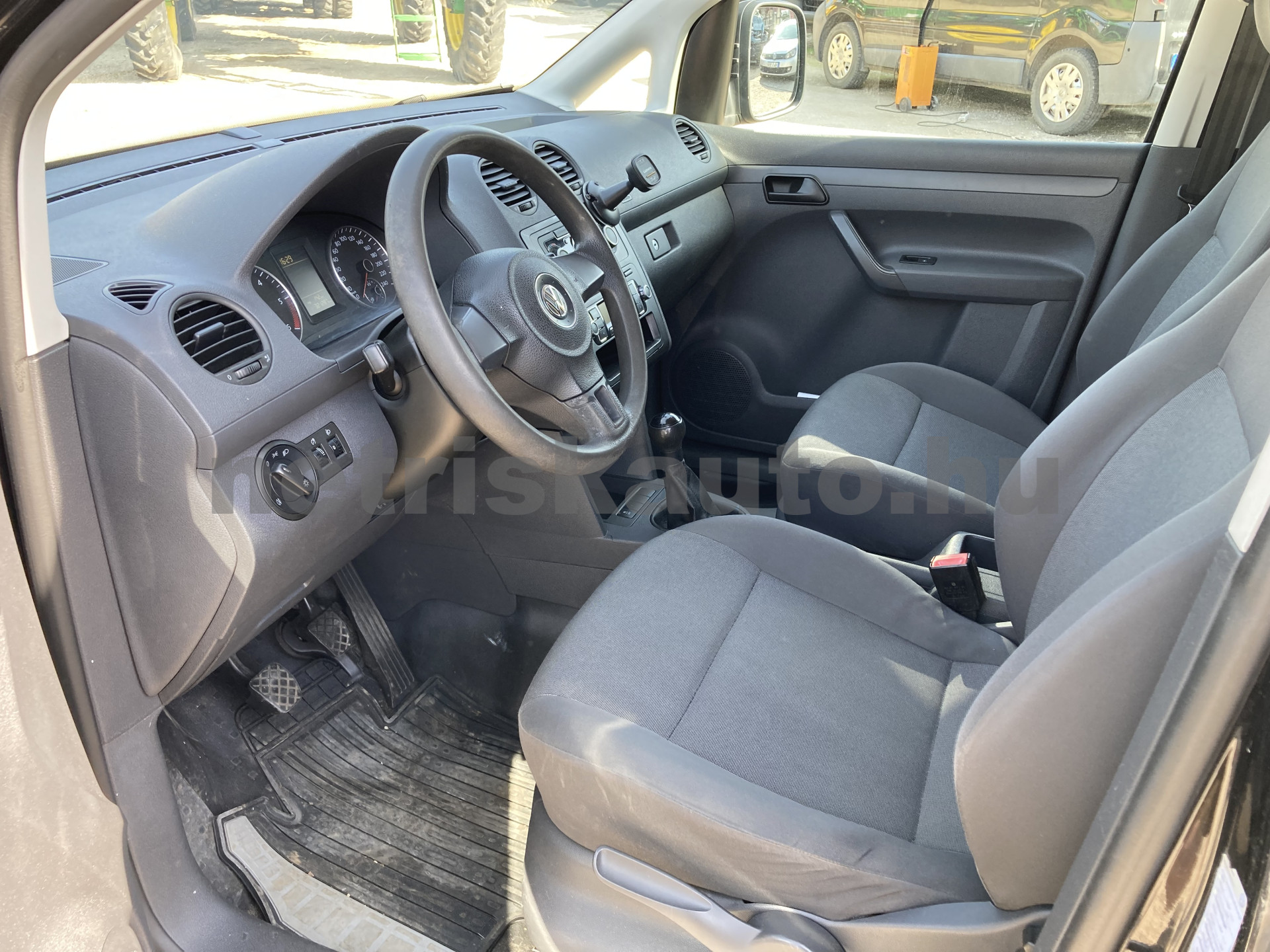 VW Caddy 1.6 CR TDI Maxi tehergépkocsi 3,5t össztömegig - 1598cm3 Diesel 120180 7/8